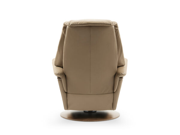 Max - Image 10
